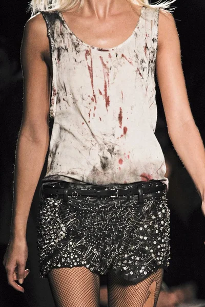 Look 4